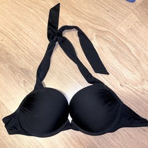 Bombshell Victoria’s Secret bikini top push up